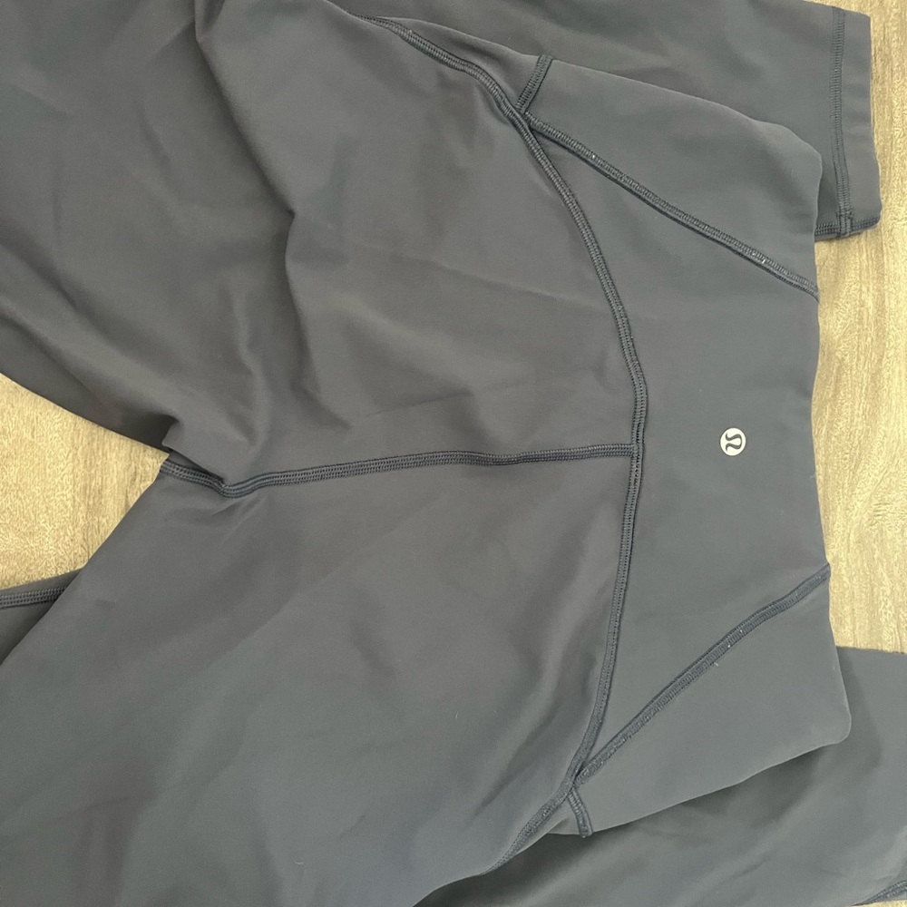 Lulu lemon leggings only worn one or two times, in great condition!
